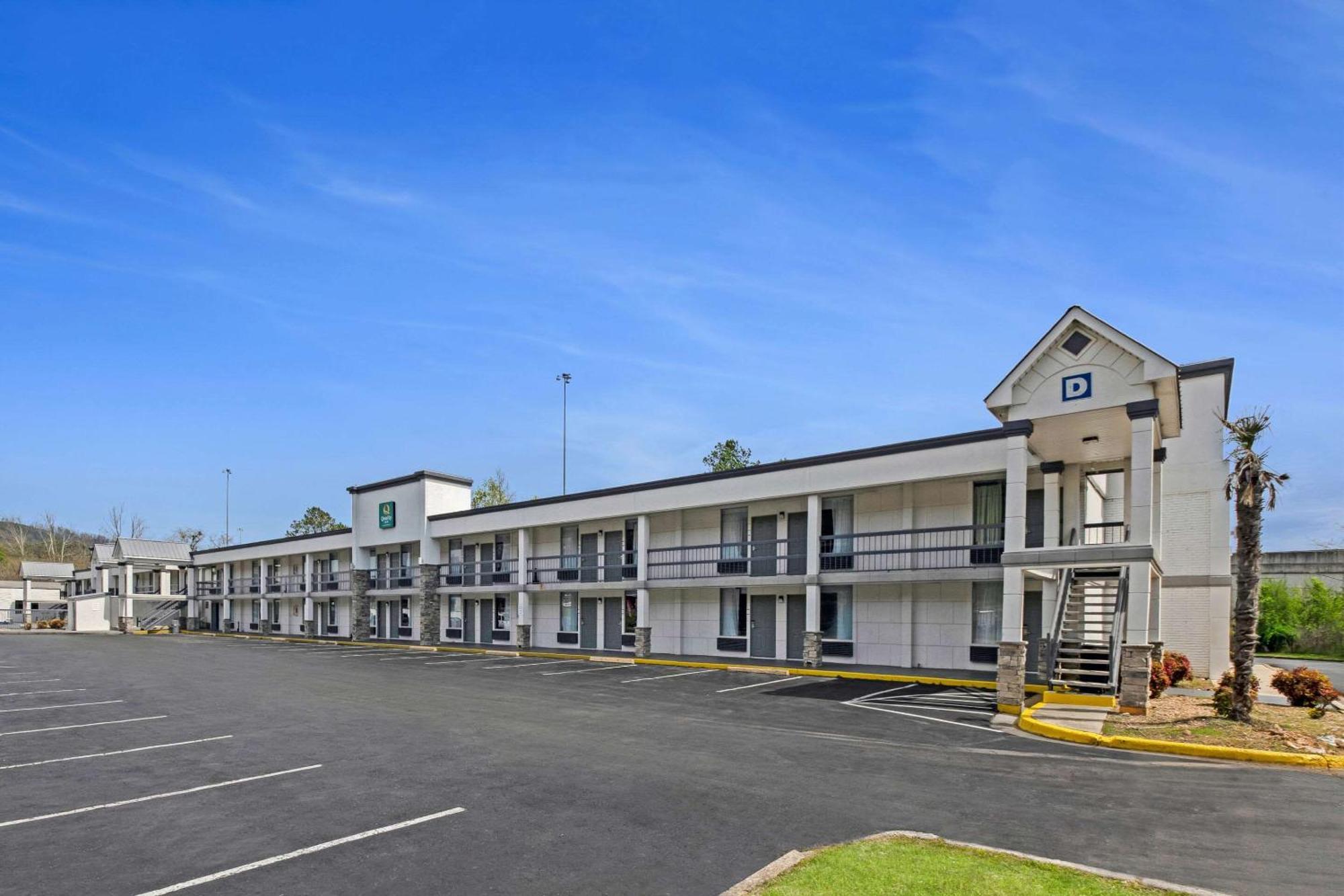 דלטון Quality Inn מראה חיצוני תמונה